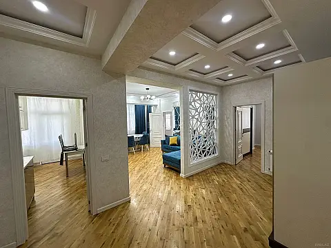 Kirayə verilir 3 otaqlı mənzil 105 m²