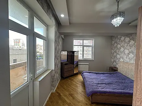 Kirayə verilir 3 otaqlı mənzil 105 m²