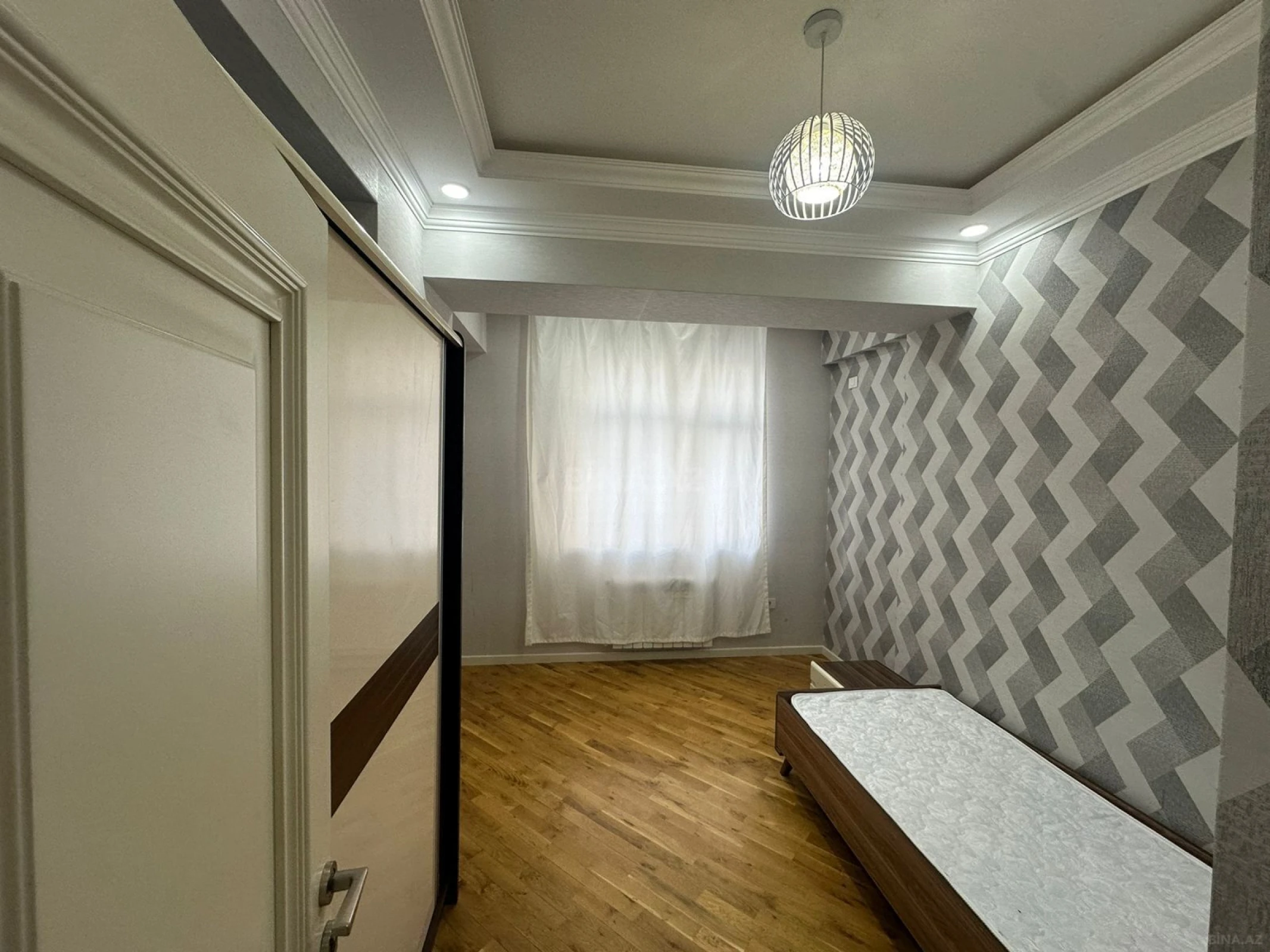 Kirayə verilir 3 otaqlı mənzil 105 m²