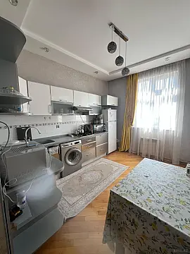 Kirayə verilir 2 otaqlı mənzil 80 m²