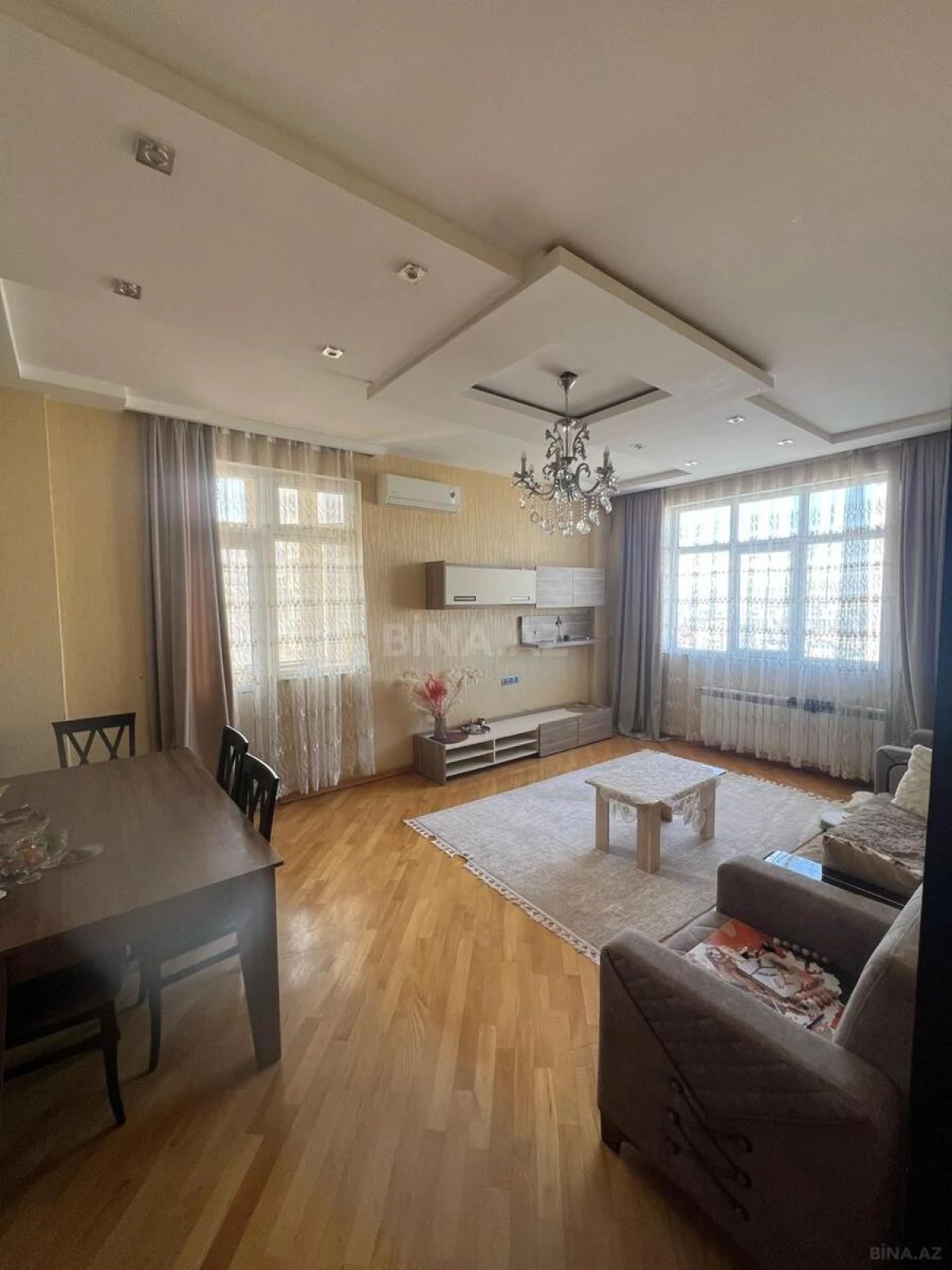 Kirayə verilir 2 otaqlı mənzil 80 m²