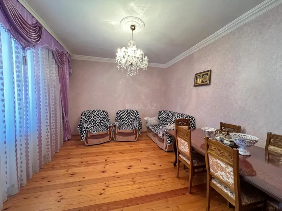 Satılır 7 otaqlı həyət evi 300 m²