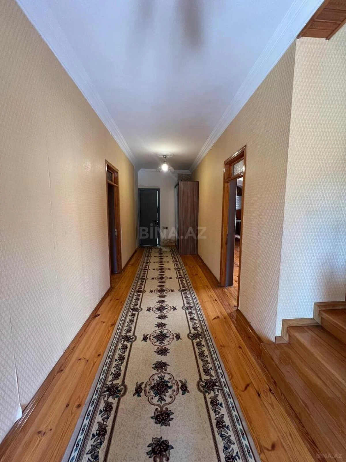 Satılır 7 otaqlı həyət evi 300 m²