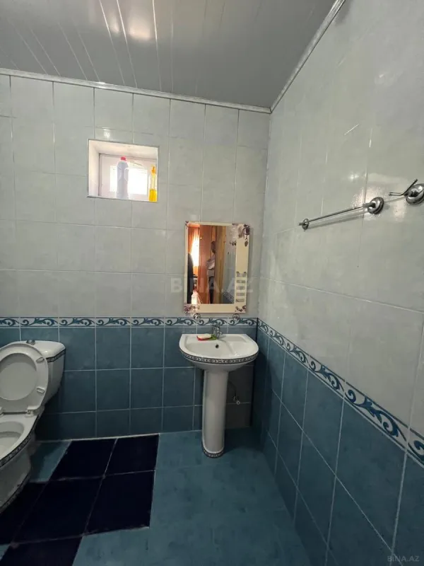 Satılır 7 otaqlı həyət evi 300 m²