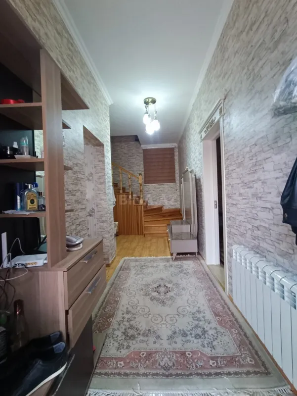 Satılır 4 otaqlı həyət evi 130 m²