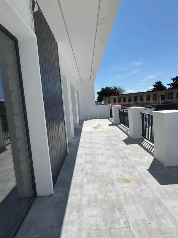 Satılır 5 otaqlı həyət evi 198.2 m²