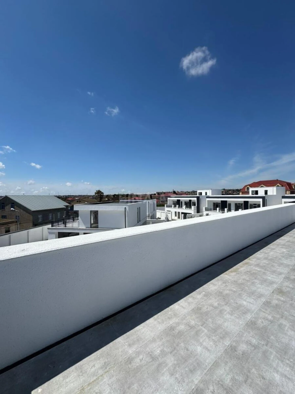Satılır 5 otaqlı həyət evi 198.2 m²