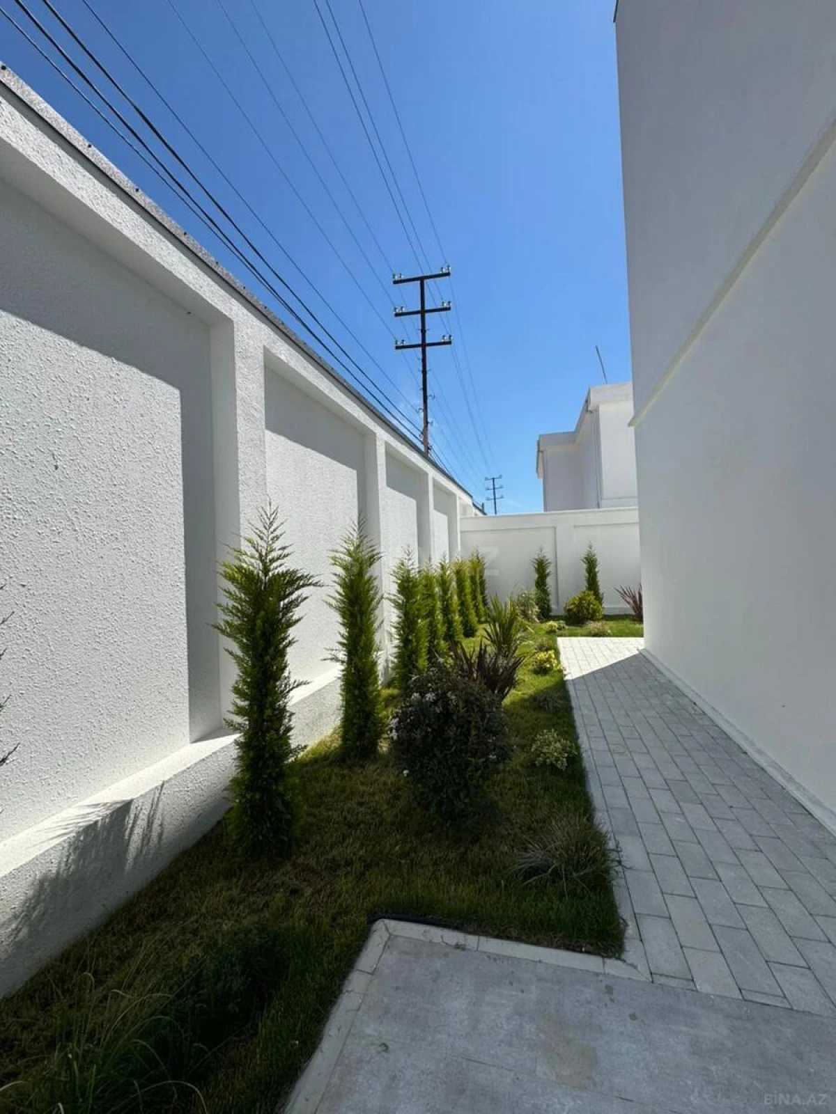 Satılır 5 otaqlı həyət evi 198.2 m²