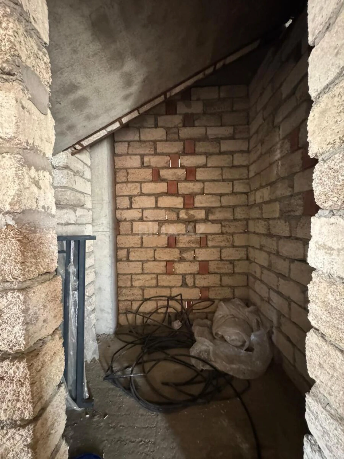 Satılır 5 otaqlı həyət evi 198.2 m²