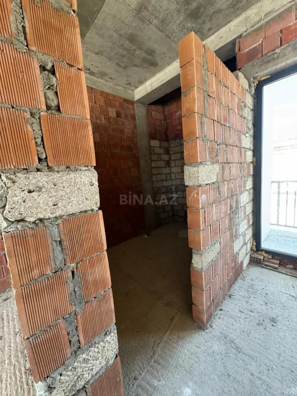 Satılır 5 otaqlı həyət evi 198.2 m²