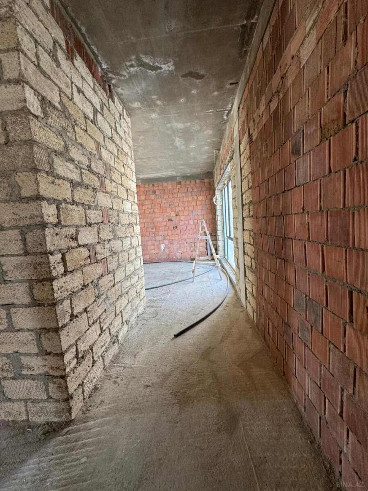 Satılır 5 otaqlı həyət evi 198.2 m²