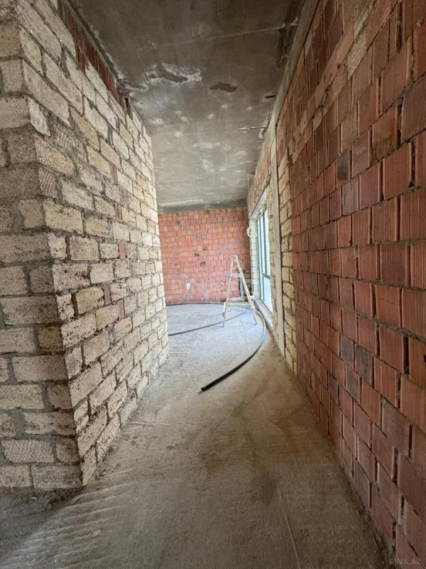 Satılır 5 otaqlı həyət evi 198.2 m²