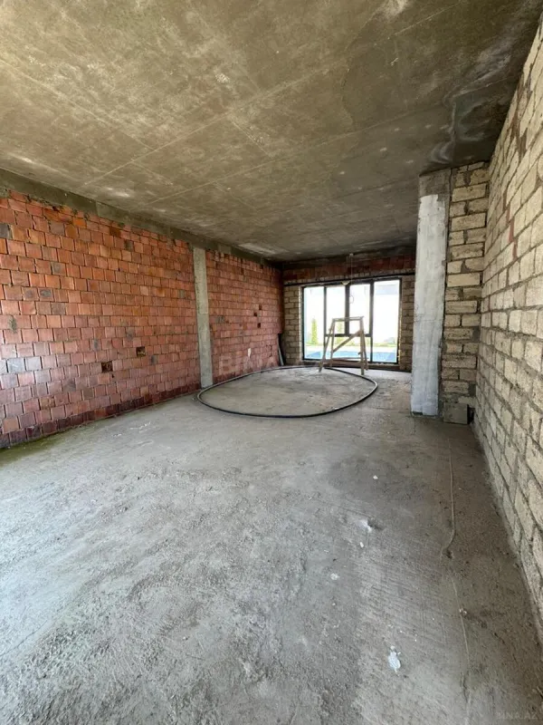 Satılır 5 otaqlı həyət evi 198.2 m²