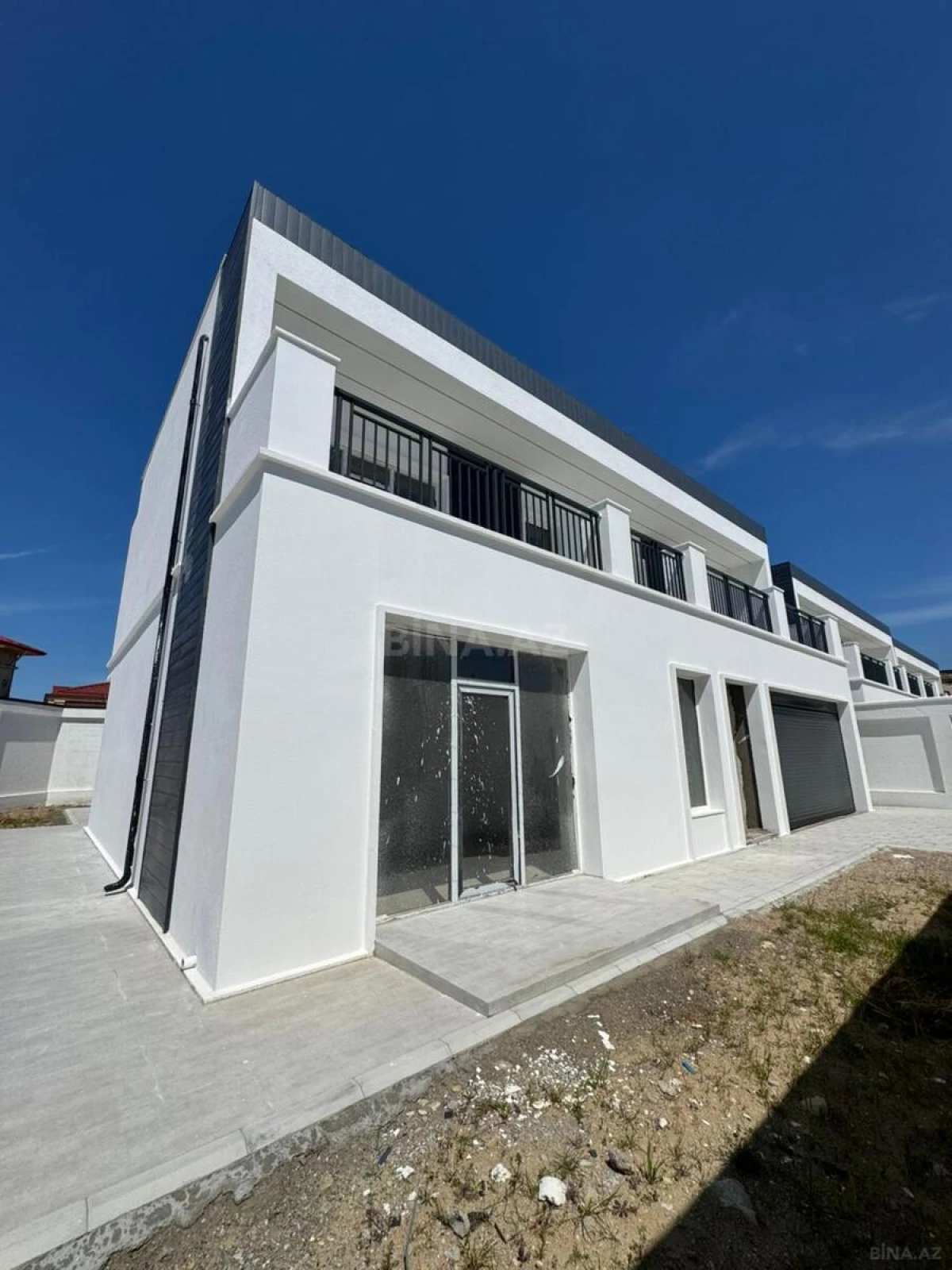 Satılır 5 otaqlı həyət evi 198.2 m²