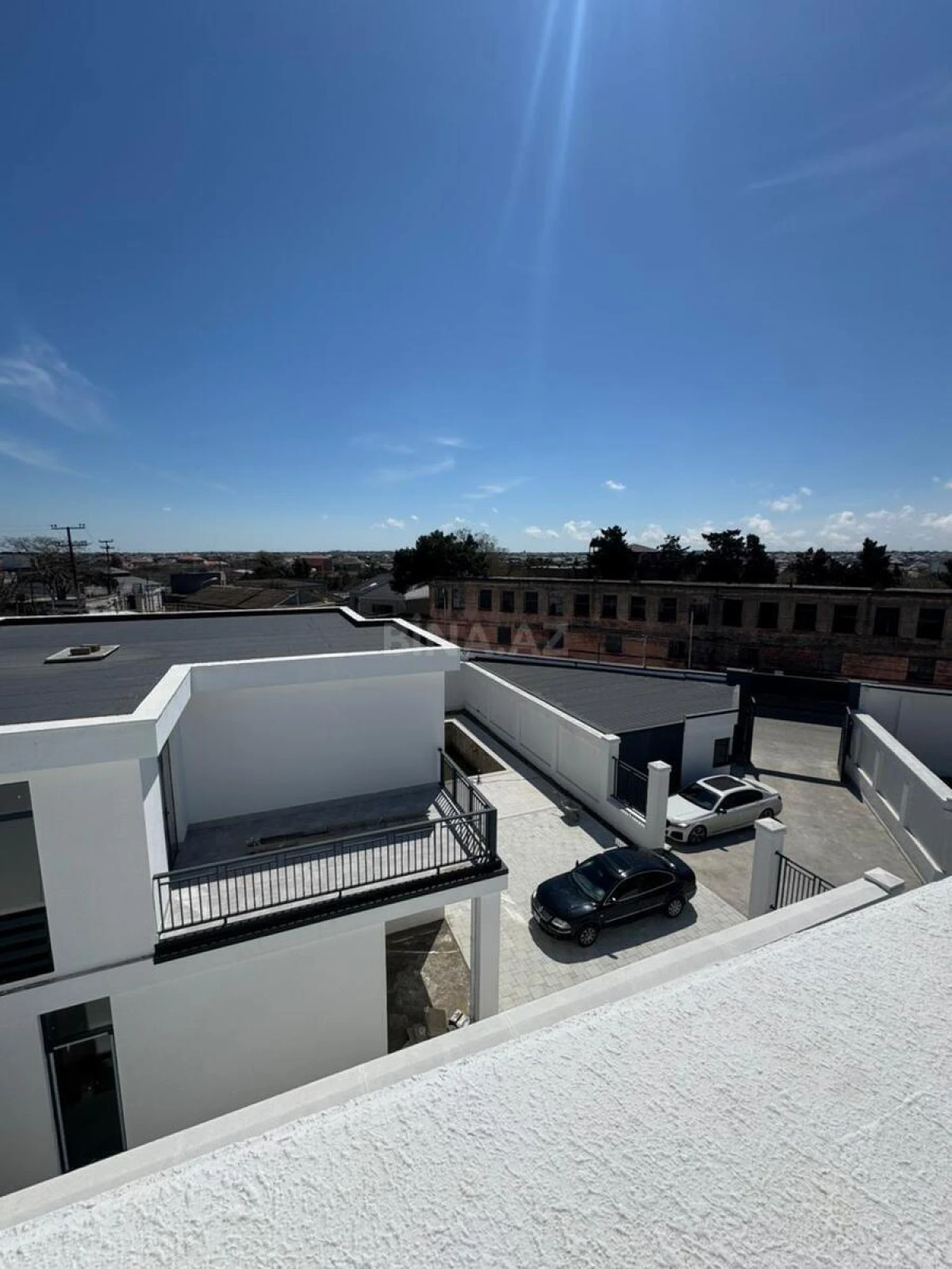 Satılır 5 otaqlı həyət evi 198.2 m²