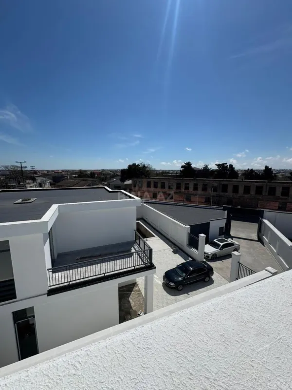 Satılır 5 otaqlı həyət evi 198.2 m²