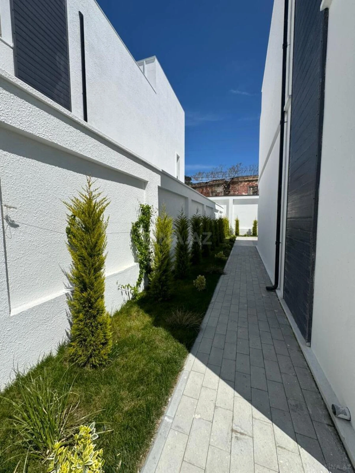 Satılır 5 otaqlı həyət evi 198.2 m²