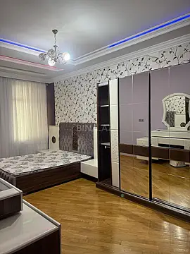 Kirayə verilir 4 otaqlı mənzil 160 m²