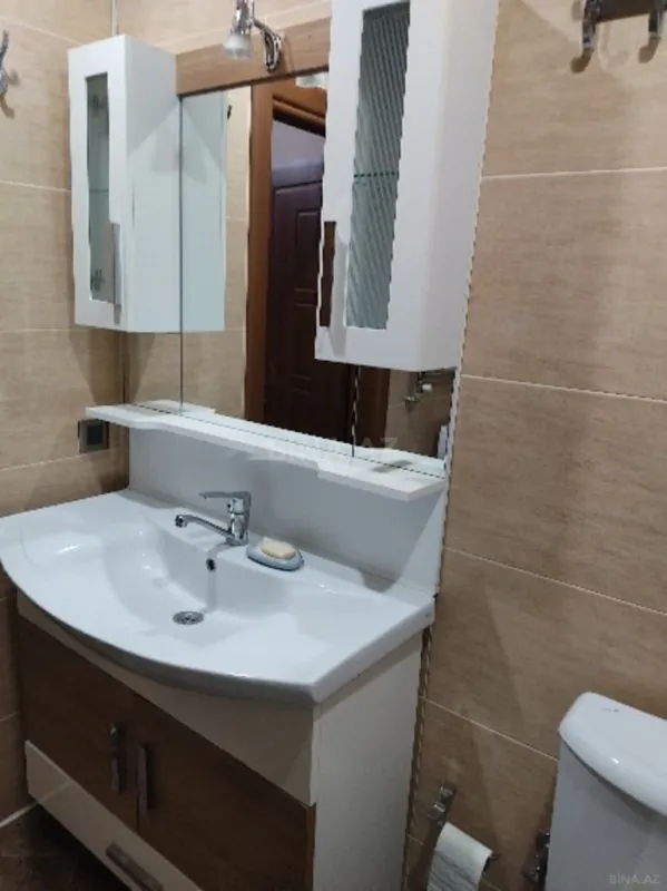 Kirayə verilir 2 otaqlı mənzil 70 m²