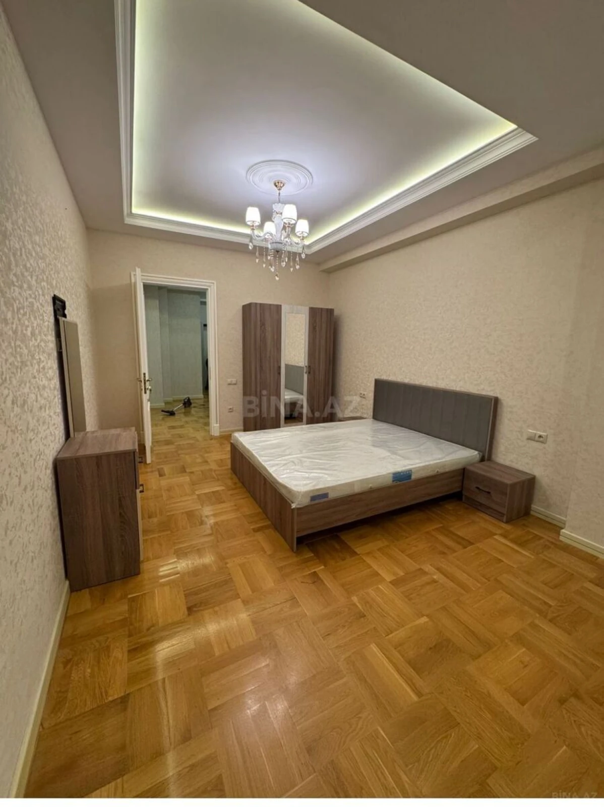 Kirayə verilir 3 otaqlı mənzil 105 m²