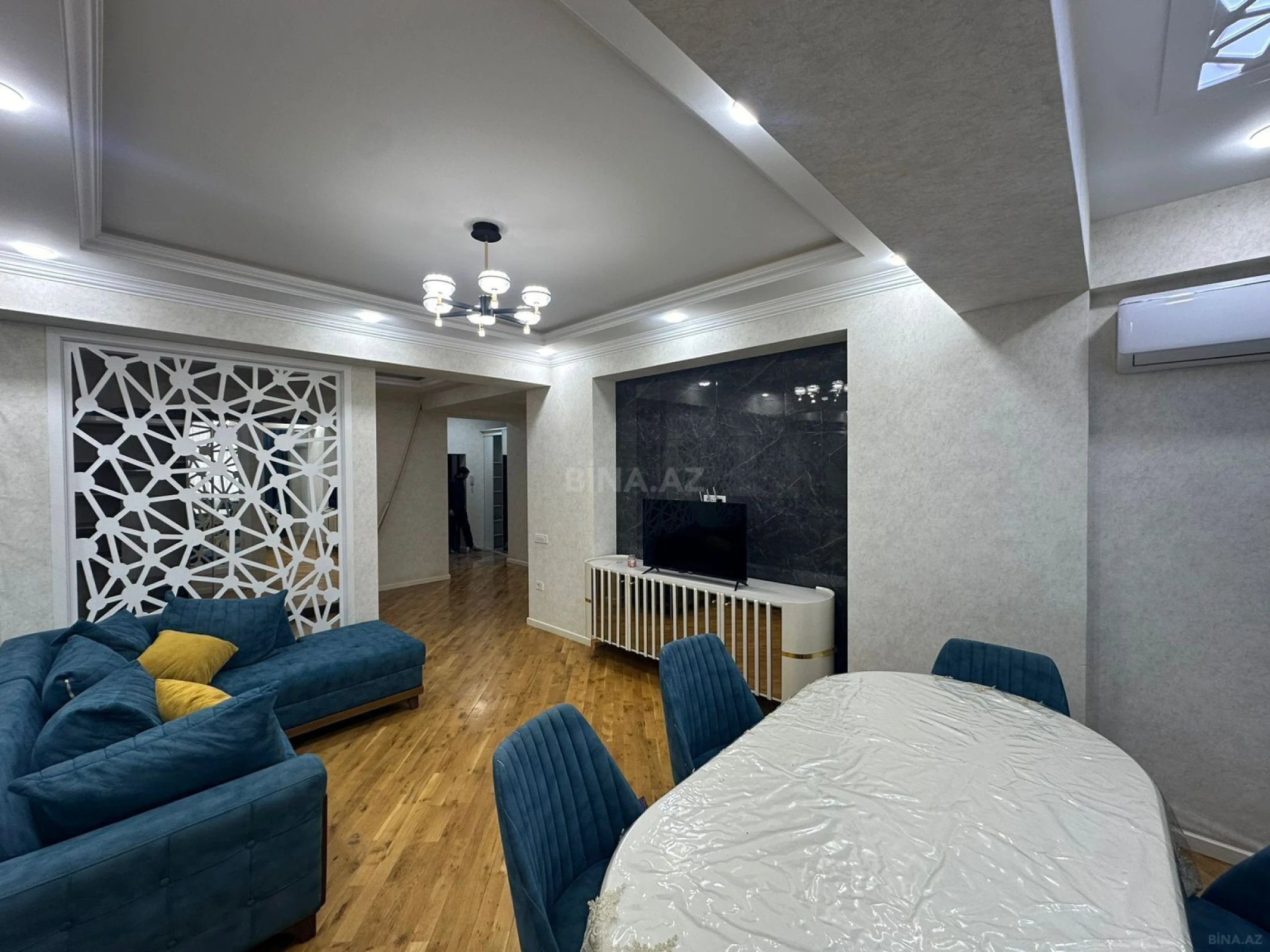 Kirayə verilir 3 otaqlı mənzil 105 m²