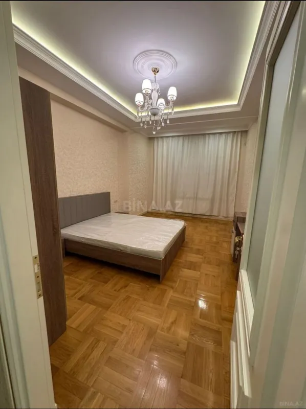 Kirayə verilir 3 otaqlı mənzil 105 m²