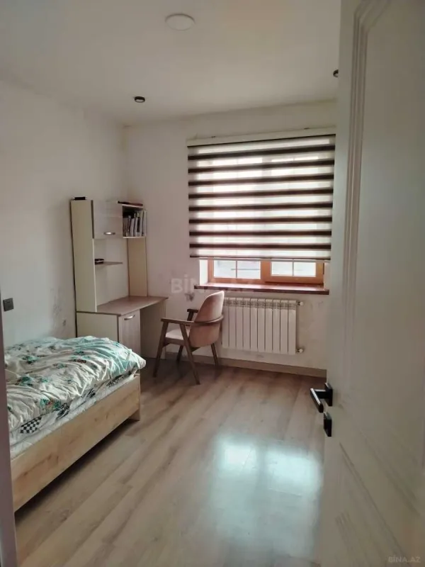 Kirayə verilir 10 otaqlı həyət evi 400 m²