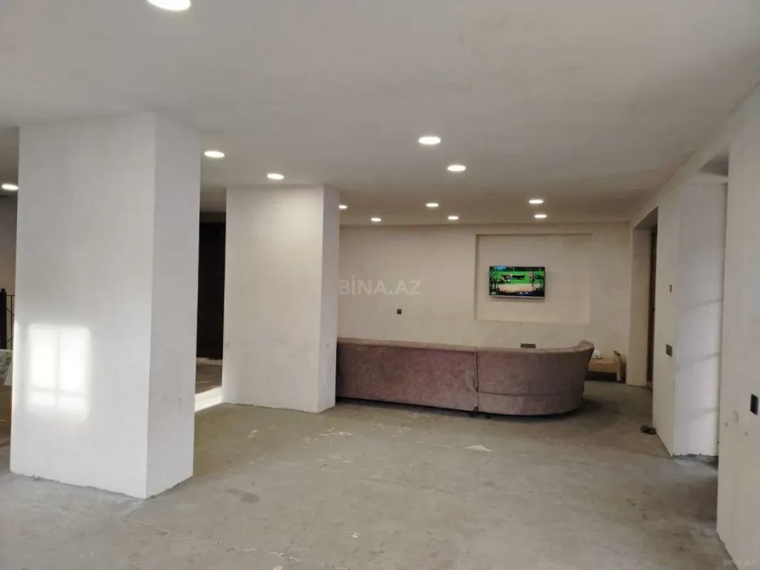 Kirayə verilir 10 otaqlı həyət evi 400 m²