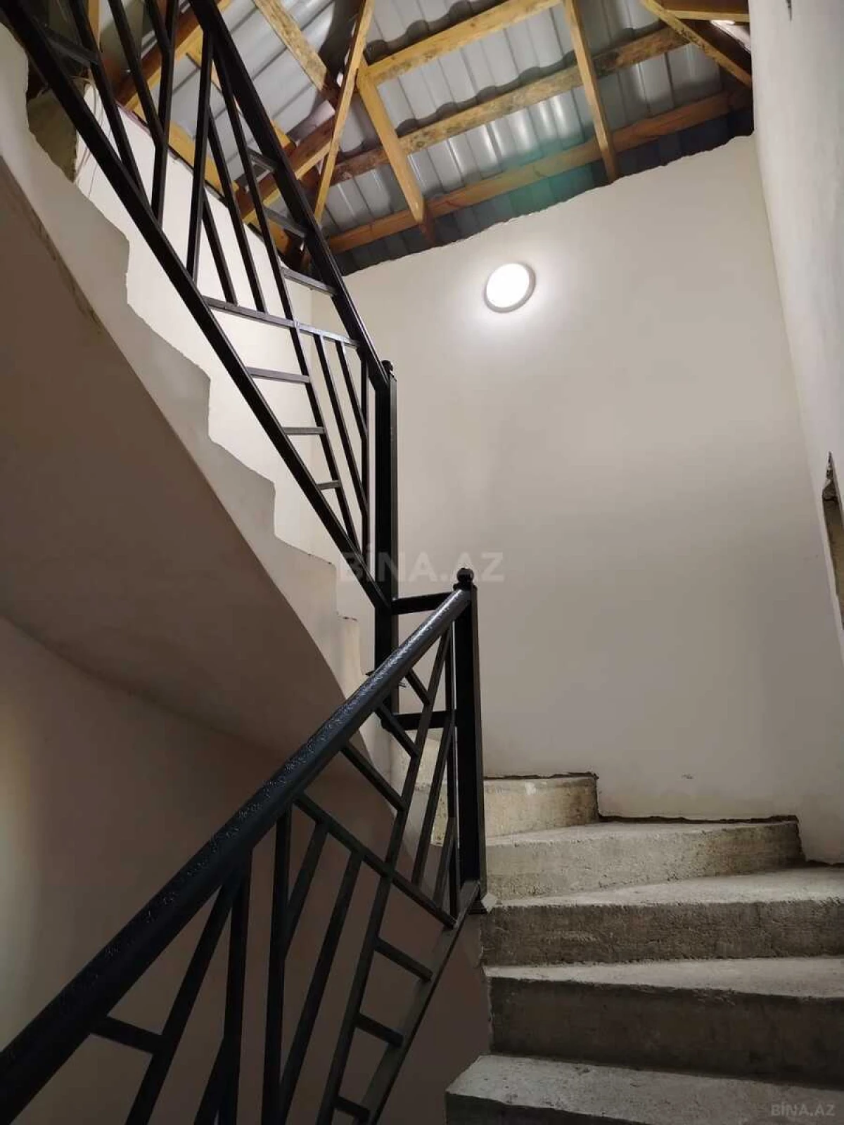 Kirayə verilir 10 otaqlı həyət evi 400 m²