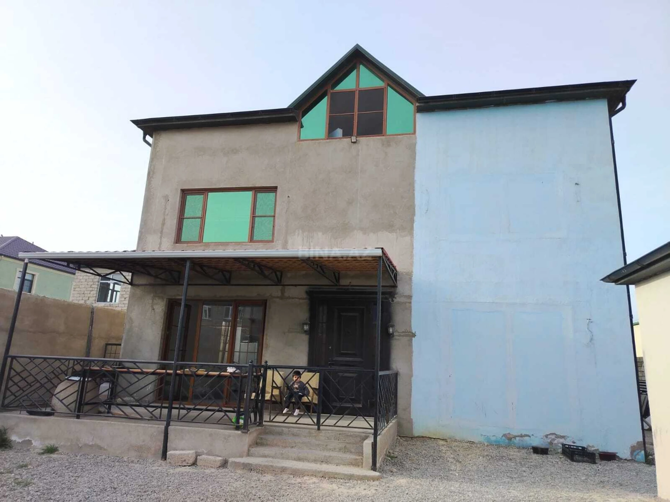 Kirayə verilir 10 otaqlı həyət evi 400 m²