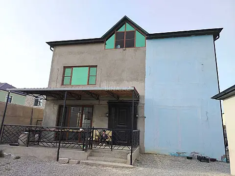 Kirayə verilir 10 otaqlı həyət evi 400 m²