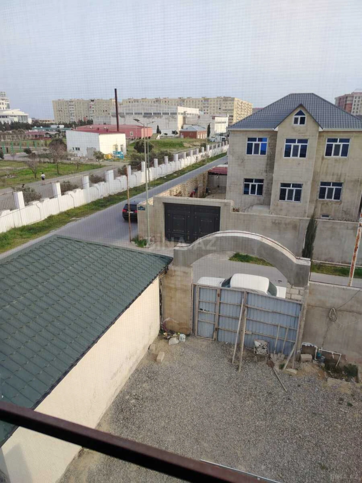 Kirayə verilir 10 otaqlı həyət evi 400 m²