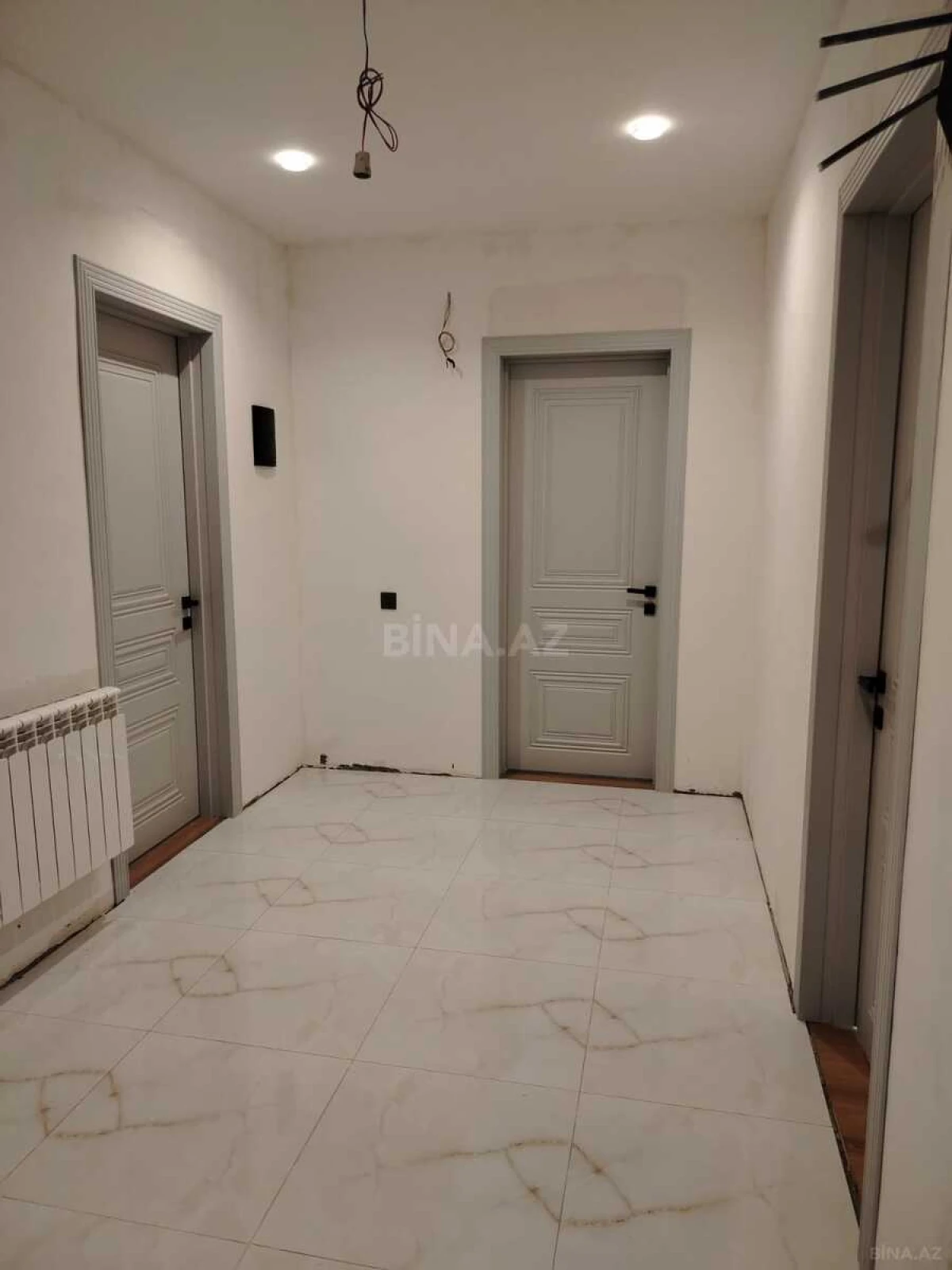 Kirayə verilir 10 otaqlı həyət evi 400 m²