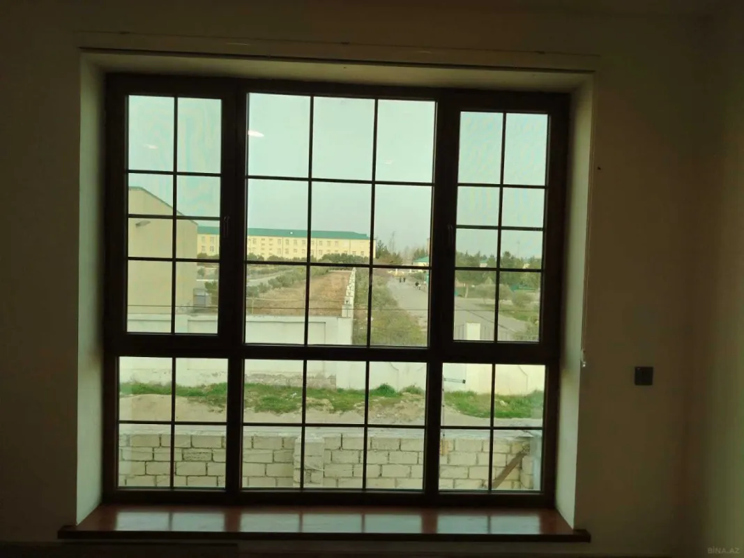 Kirayə verilir 10 otaqlı həyət evi 400 m²