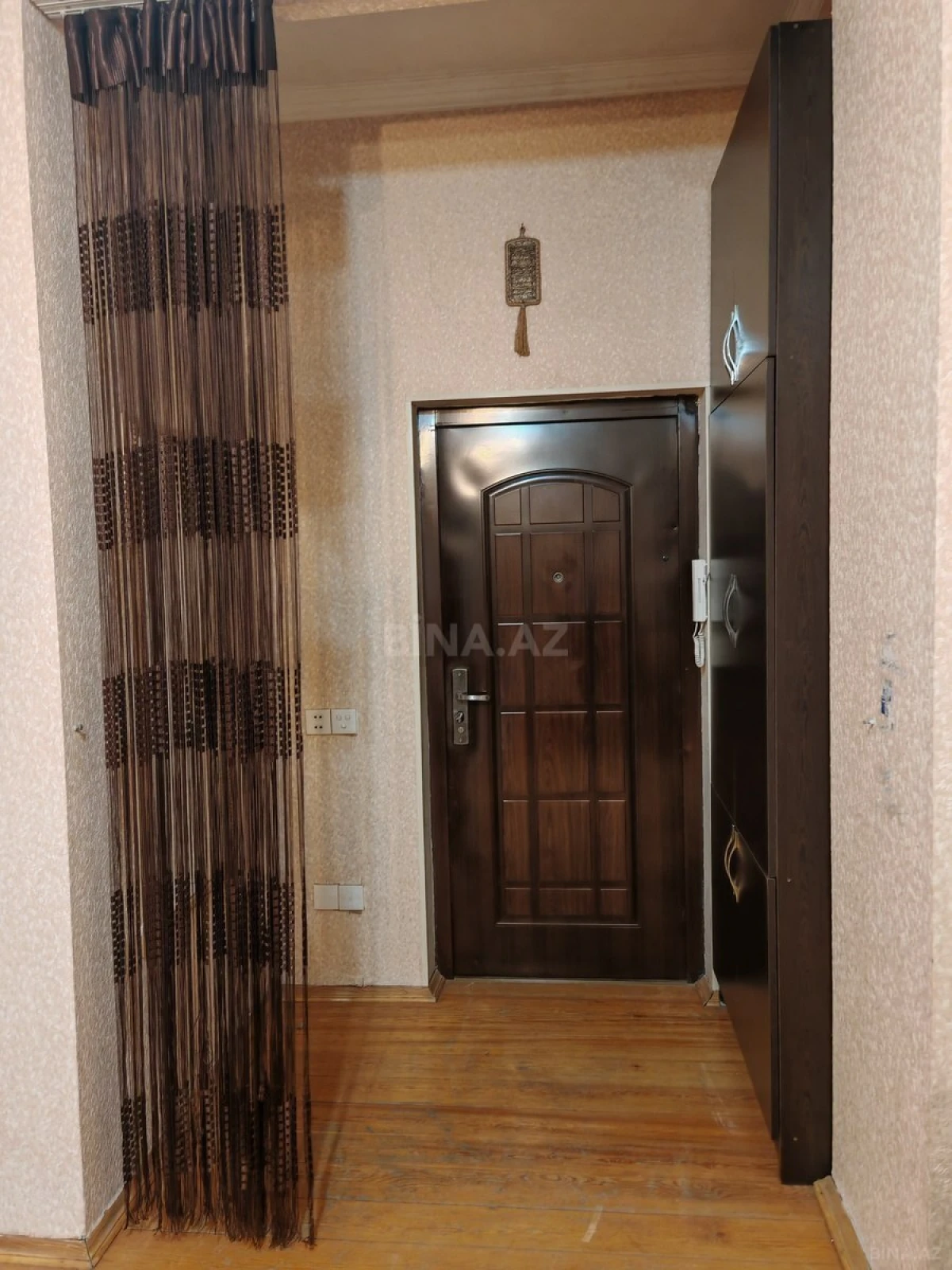 Satılır 3 otaqlı mənzil 107 m²
