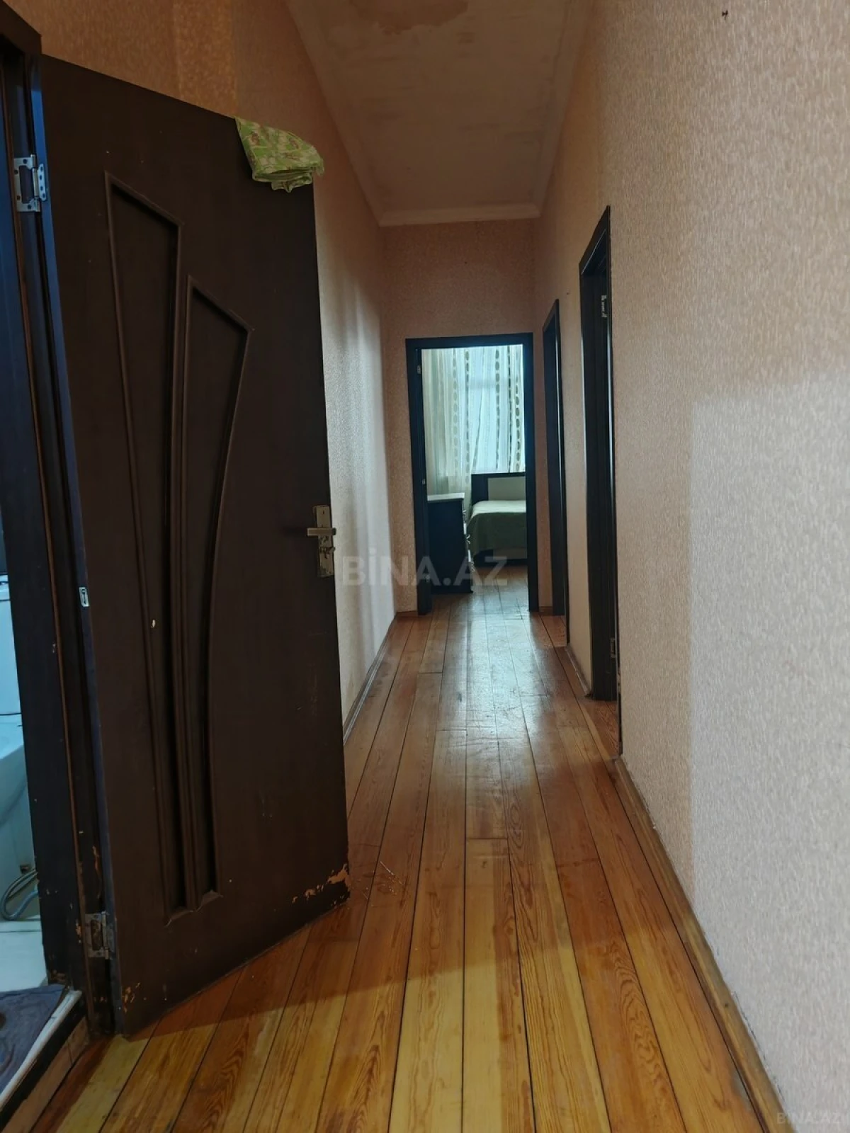 Satılır 3 otaqlı mənzil 107 m²