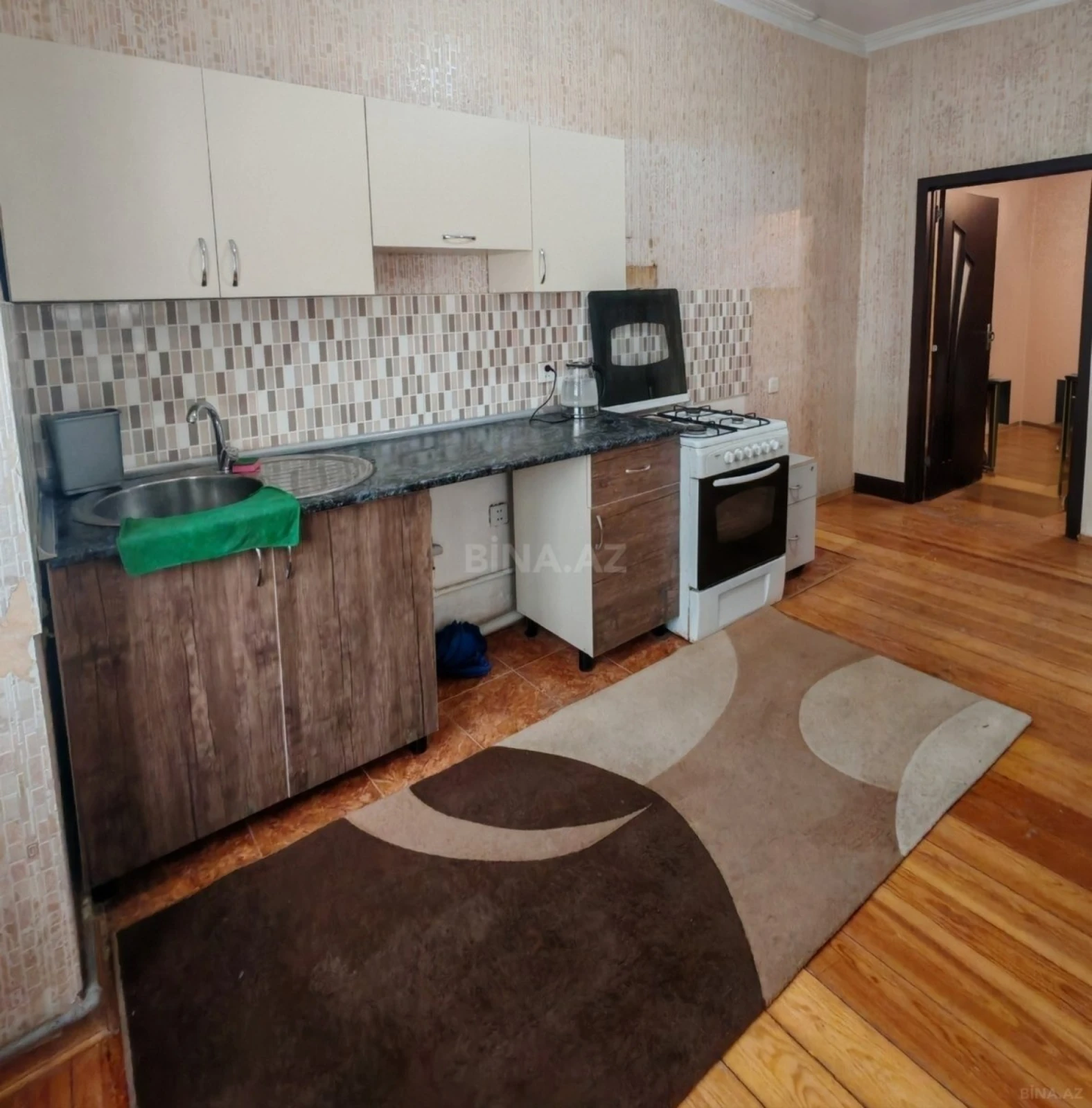 Satılır 3 otaqlı mənzil 107 m²