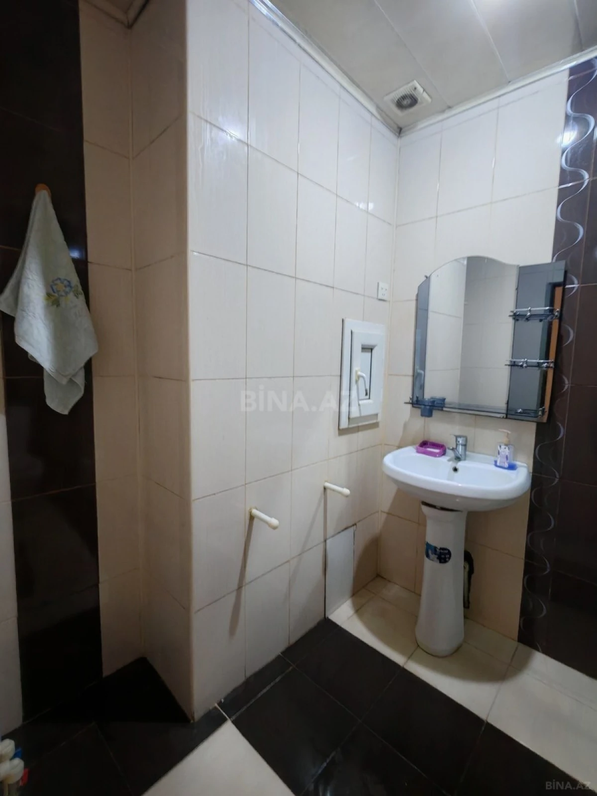 Satılır 3 otaqlı mənzil 107 m²