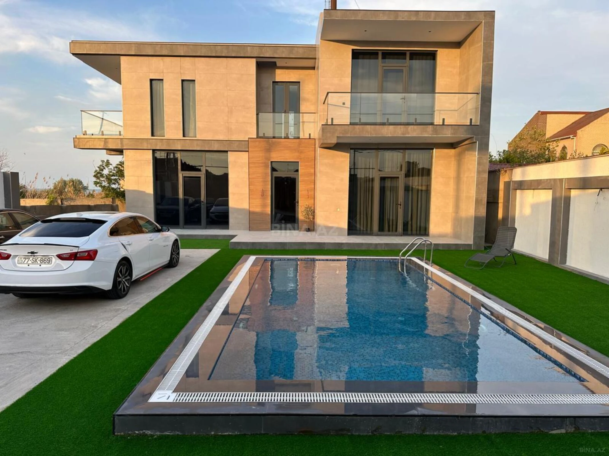 Kirayə verilir 5 otaqlı həyət evi 250 m²