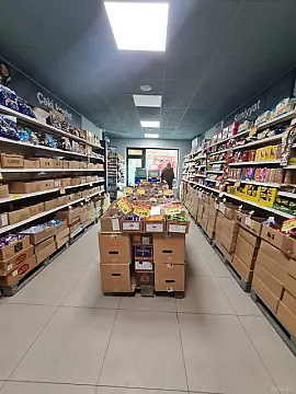 Satılır obyekt 325 m²