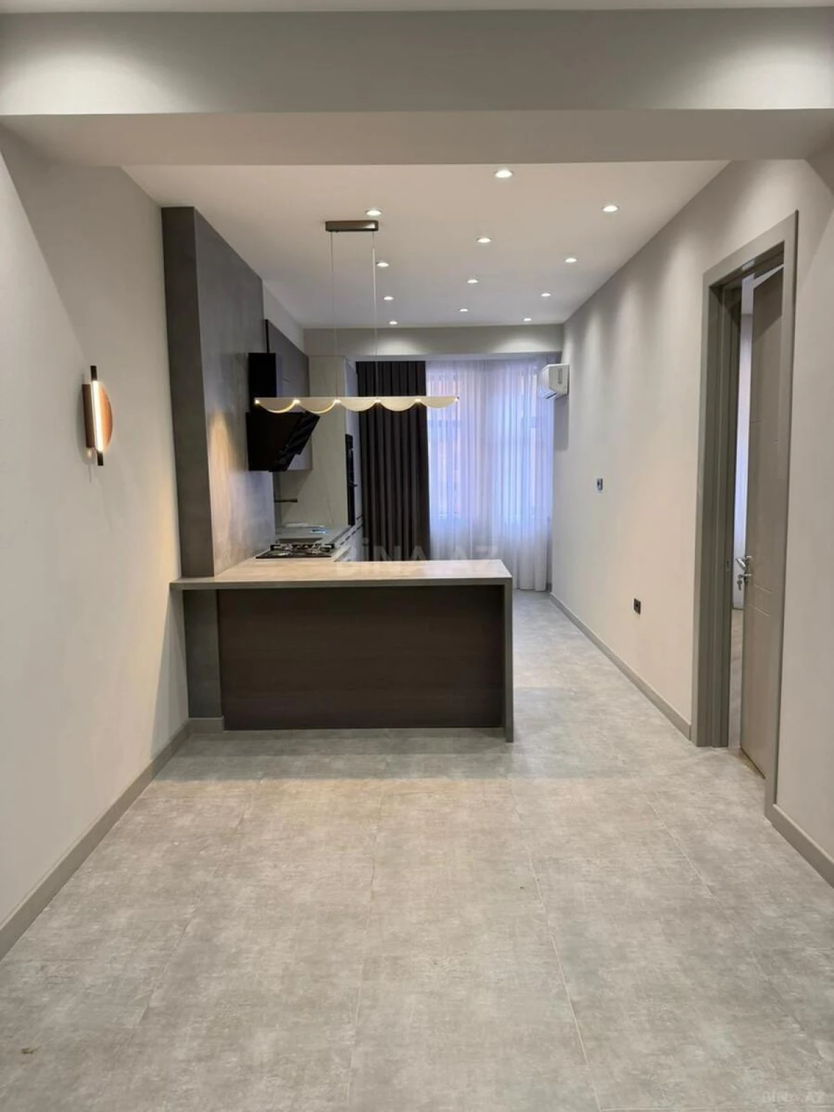 Satılır 2 otaqlı mənzil 106 m²
