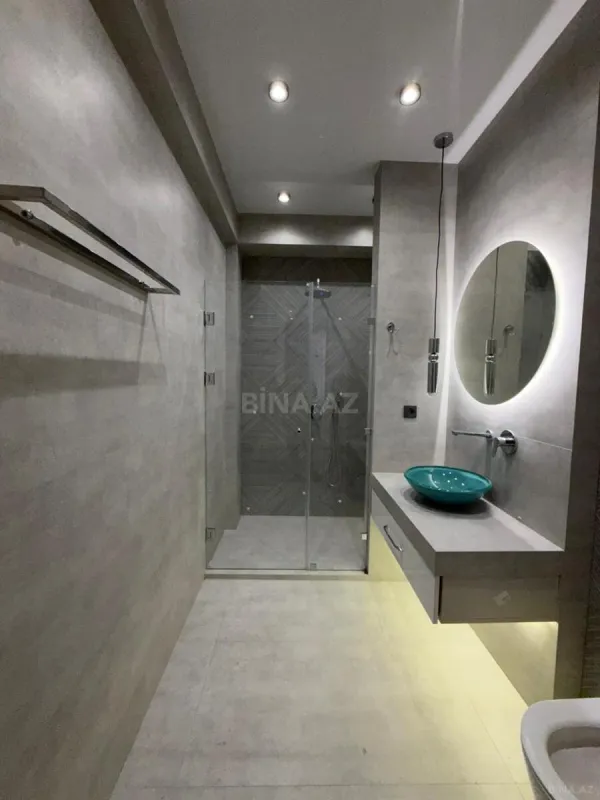 Satılır 2 otaqlı mənzil 106 m²
