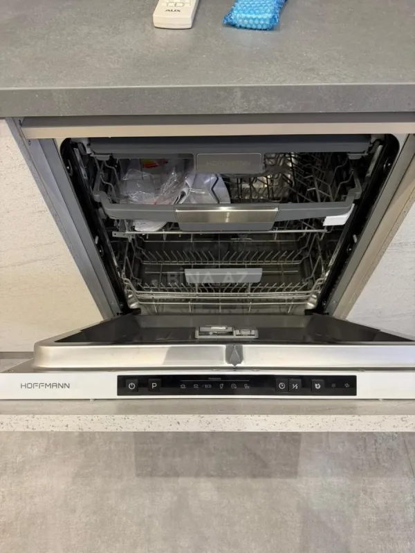 Satılır 2 otaqlı mənzil 106 m²