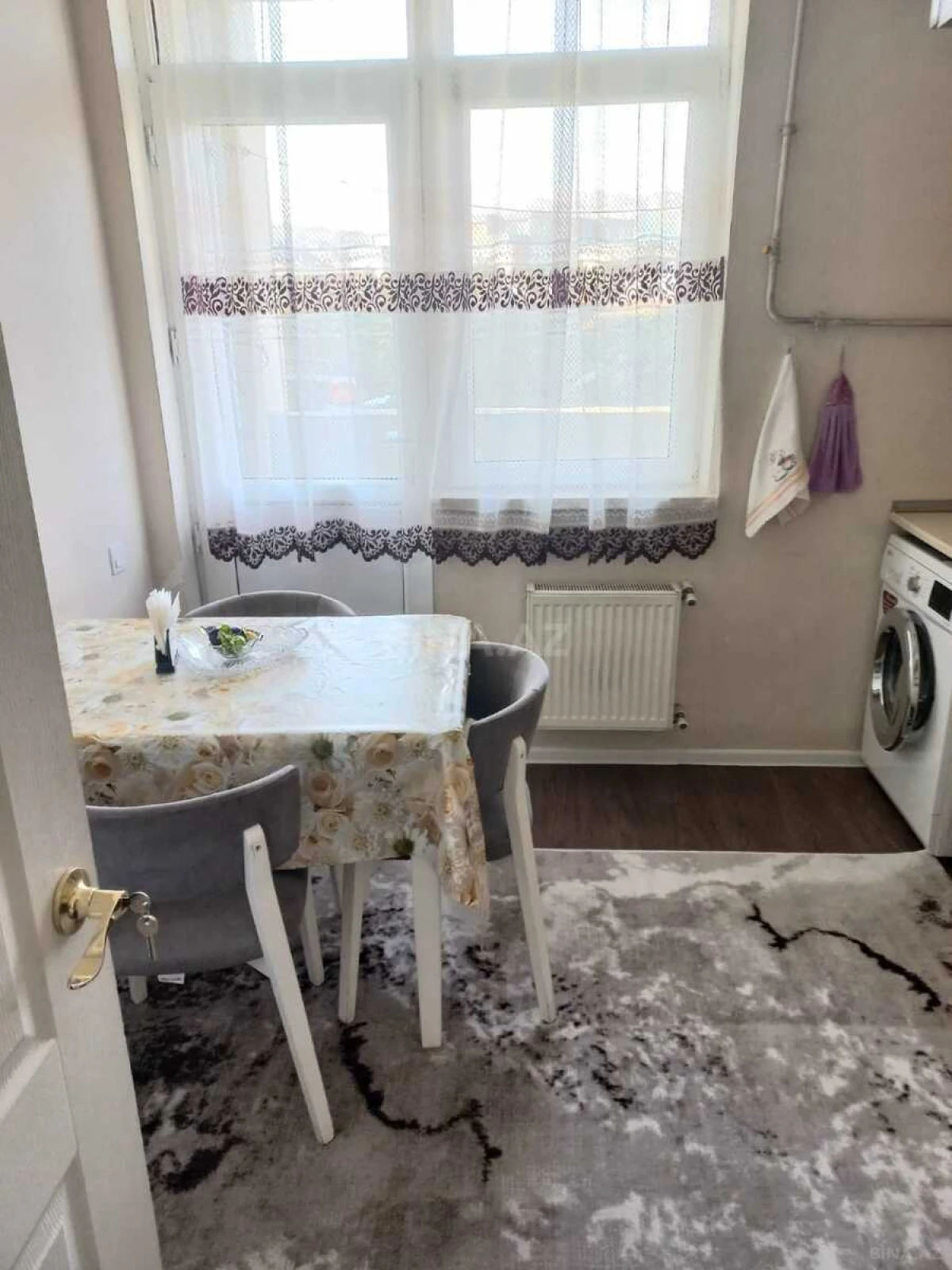 Kirayə verilir 3 otaqlı mənzil 100 m²