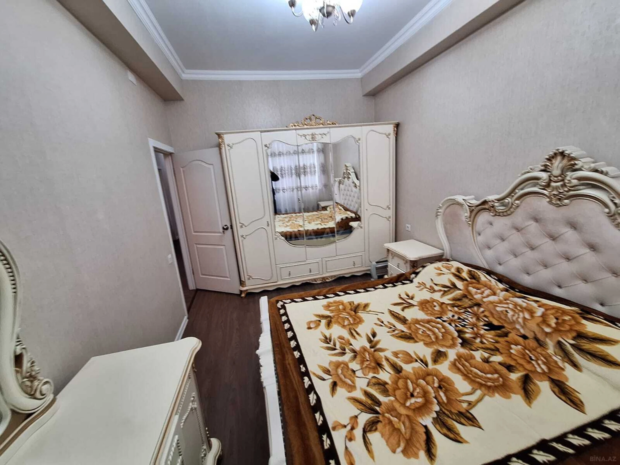 Kirayə verilir 3 otaqlı mənzil 100 m²