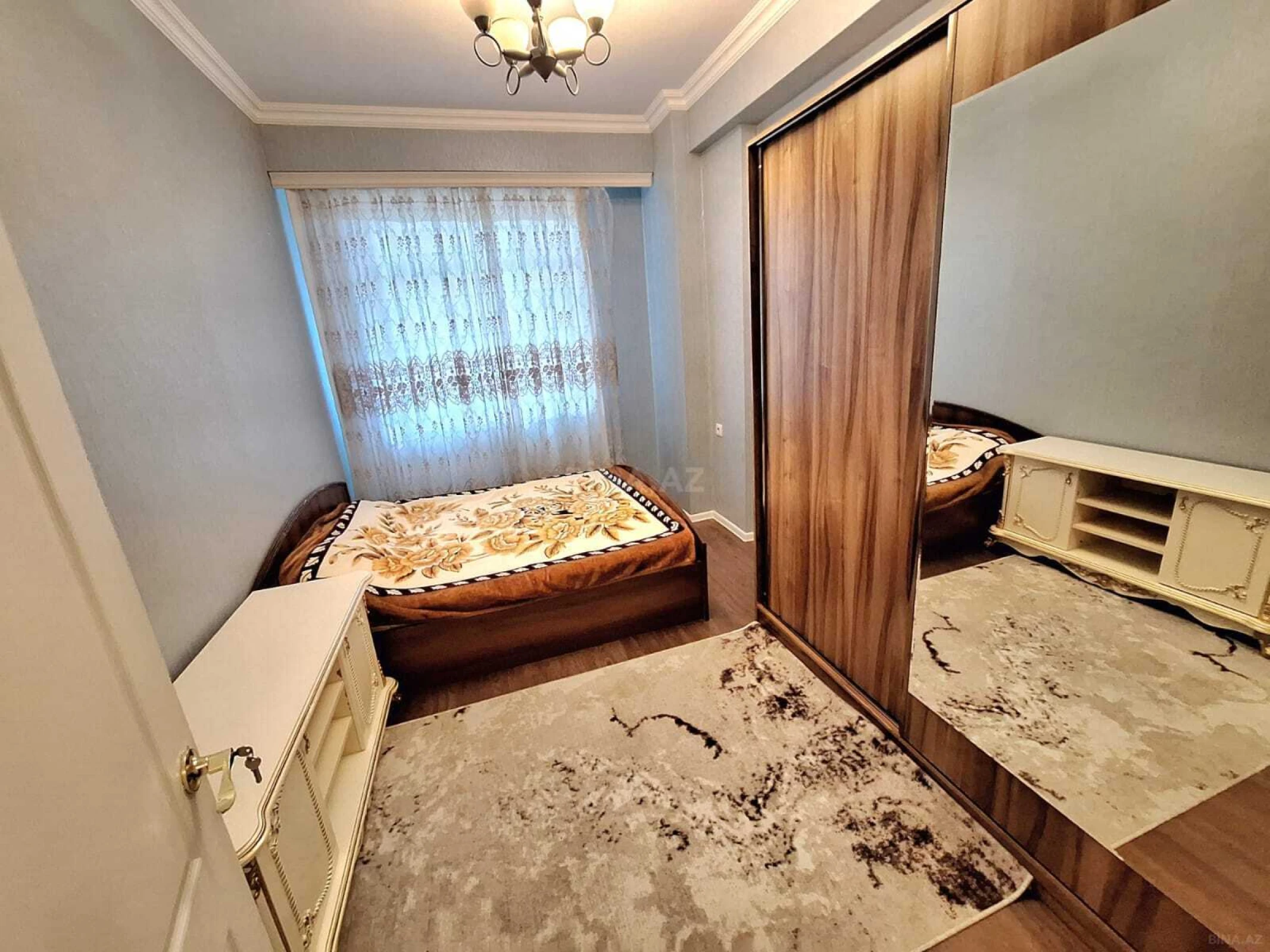 Kirayə verilir 3 otaqlı mənzil 100 m²