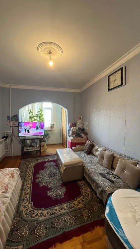 Satılır 2 otaqlı mənzil 60 m²