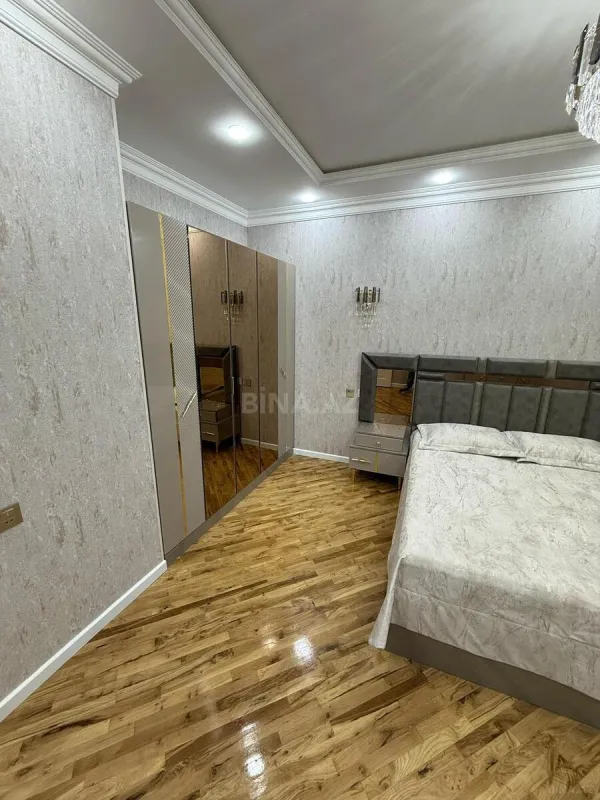 Kirayə verilir 4 otaqlı mənzil 190 m²