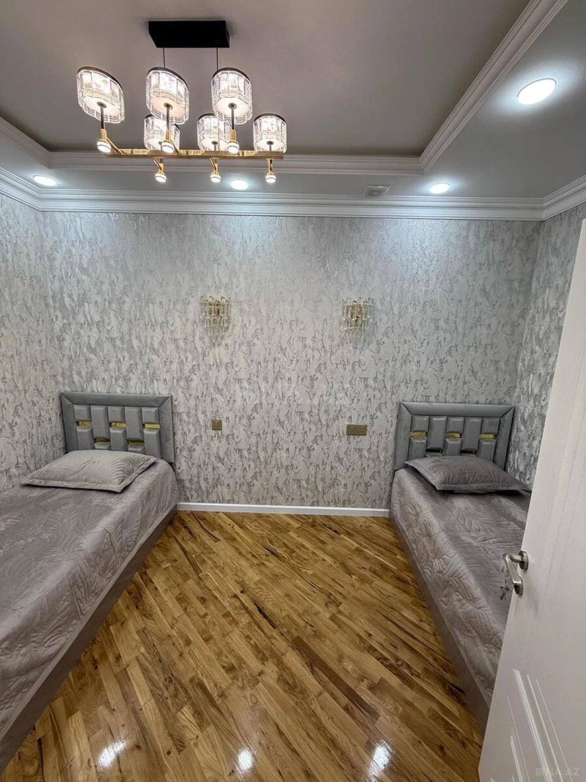 Kirayə verilir 4 otaqlı mənzil 190 m²