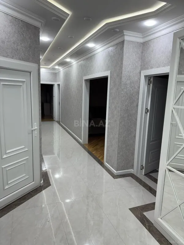 Kirayə verilir 4 otaqlı mənzil 190 m²